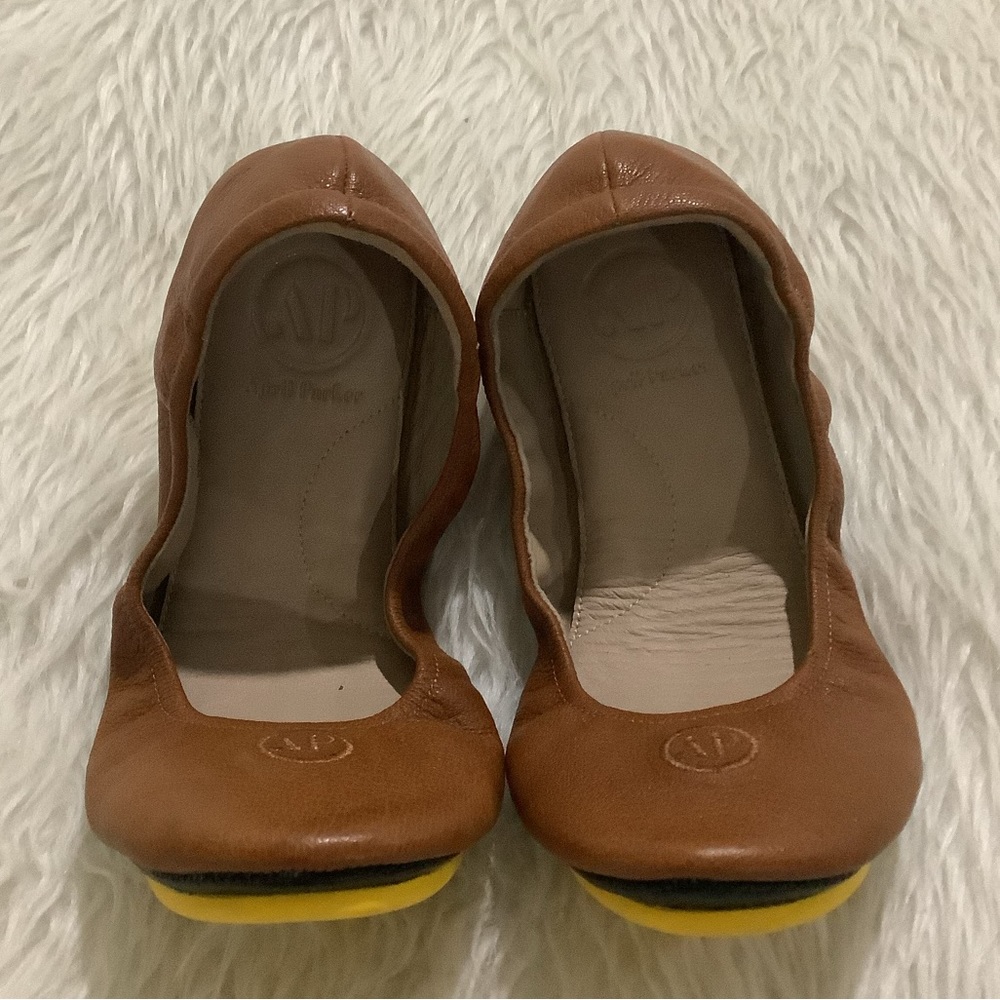 April Parker women’s flat slip on Shoes brown leather flat shoes size 8m